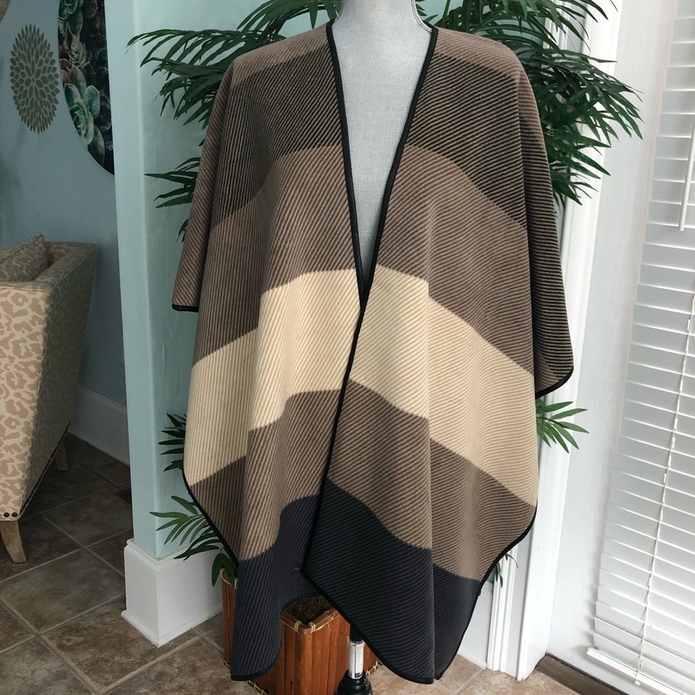 Cape Shawl Plaid Black Leather Trim